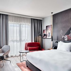 Kamer "Premium" met een King Size Bed op de Hoek